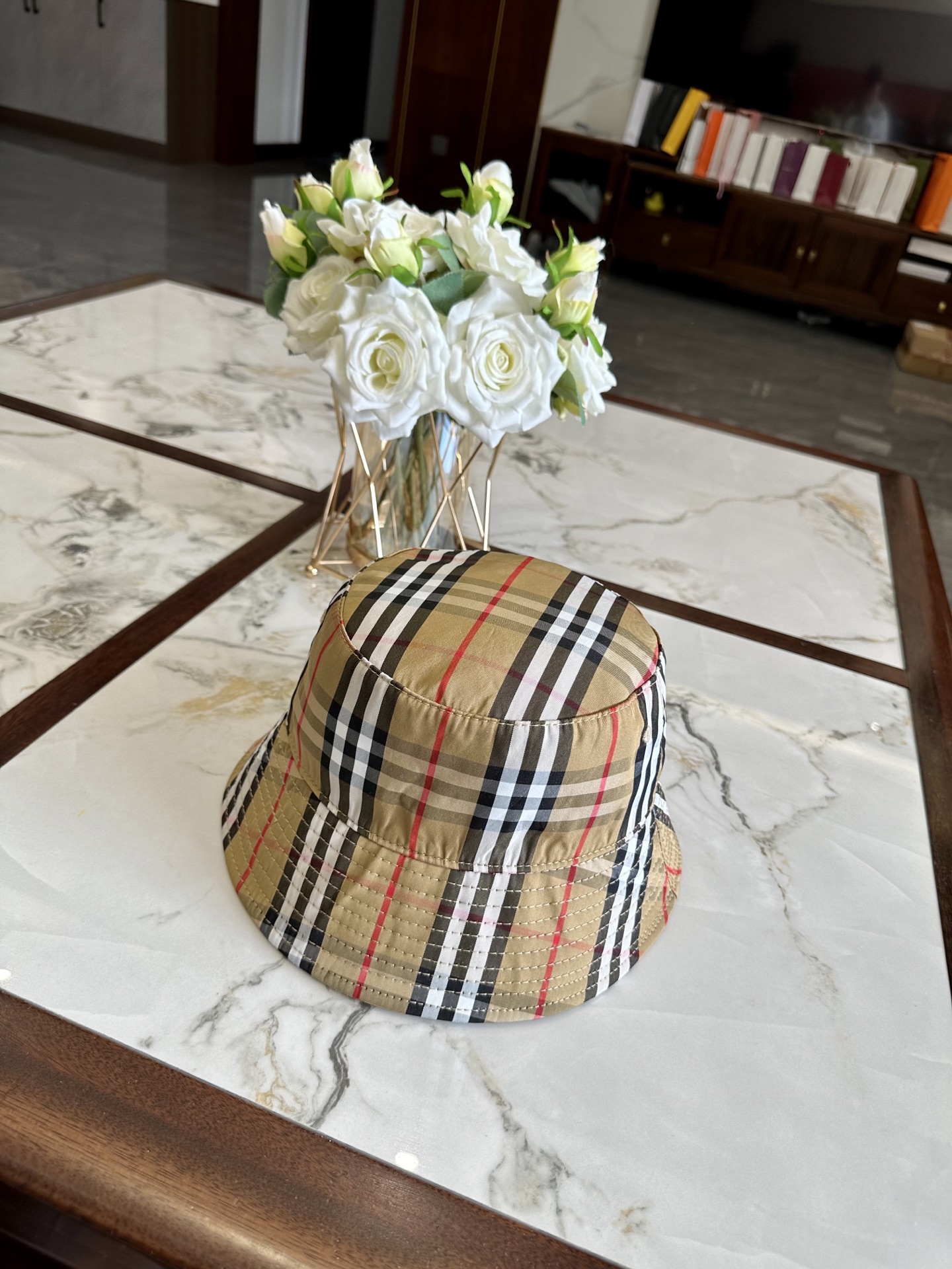 burberry hat model 15